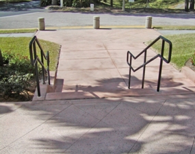 bollards_stairs